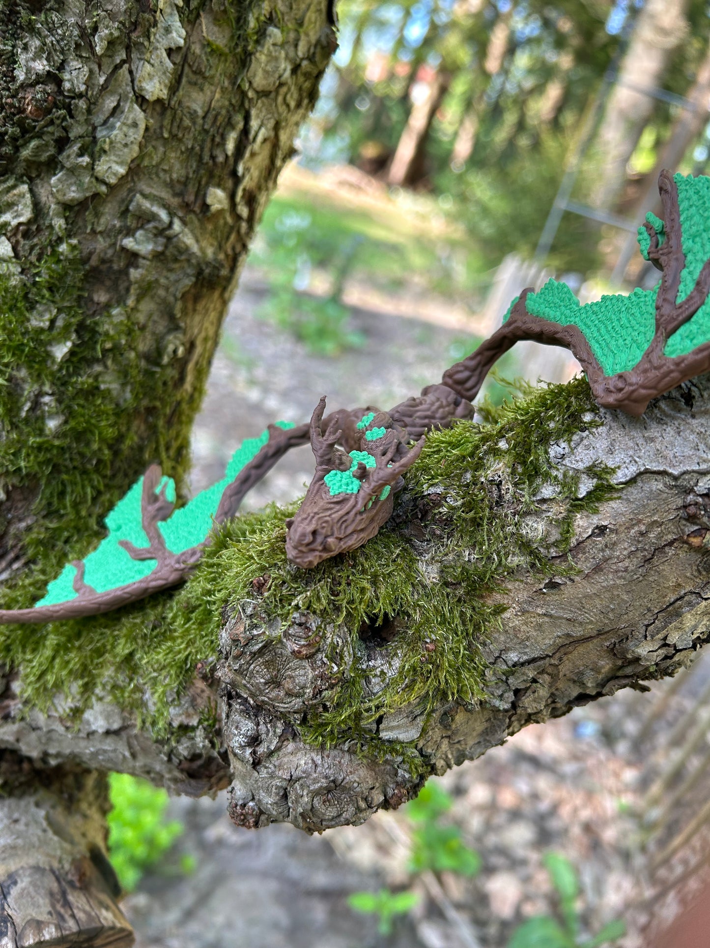 Baumdrache „Wächter des Waldes“